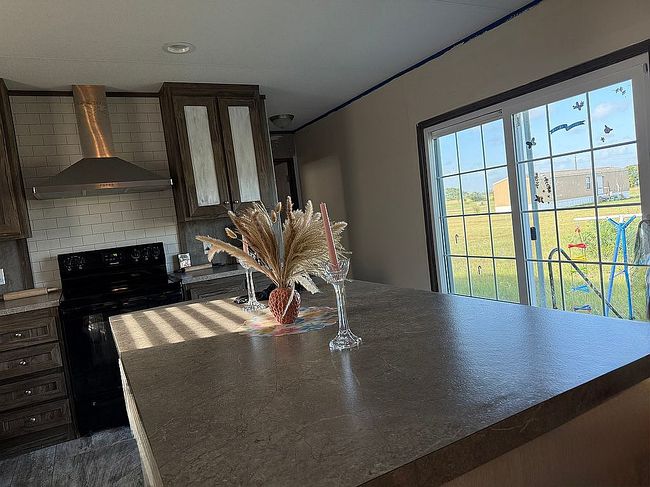 Photo of 98 Thresher Fish Ln, Palacios, TX