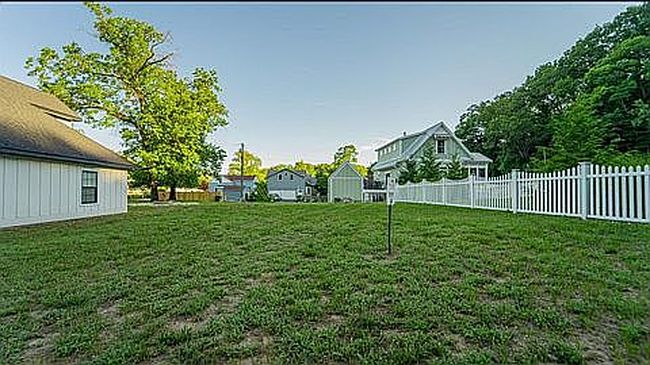 Photo of 111 Arndt St, Michigan City, IN