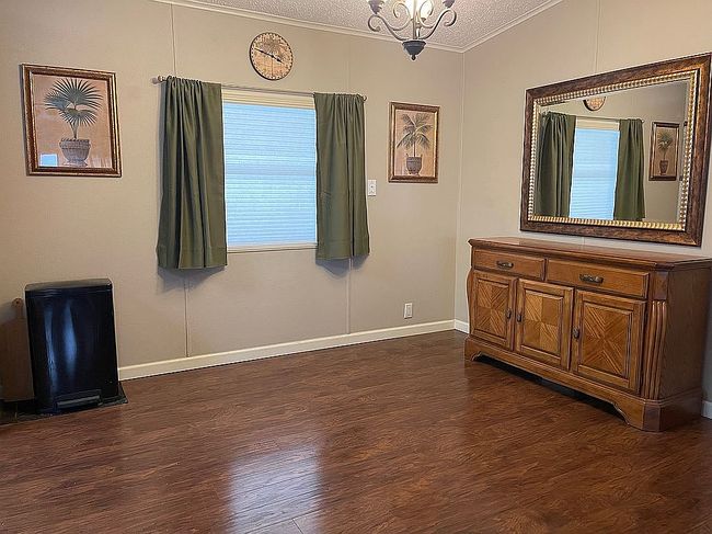 Image of 402 Caboose Ln