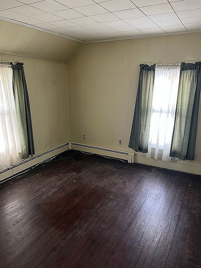 Photo of 22 Erwin St, Sayville, NY