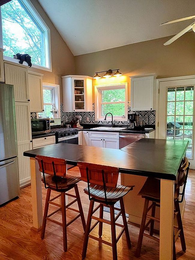 Additional photo 1 of property located at 151 Valley Creek Rd