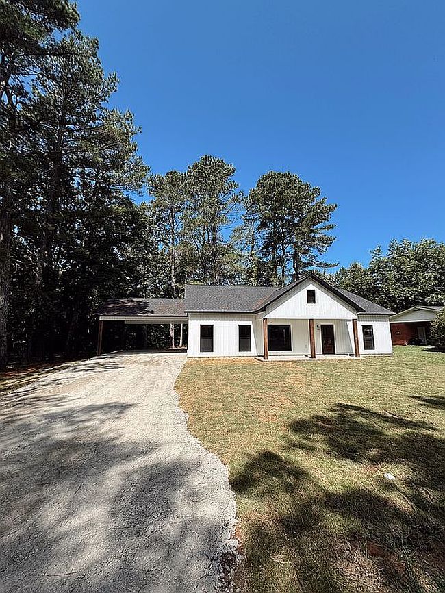 Photo of 311 Nabors Dr, Ripley, MS