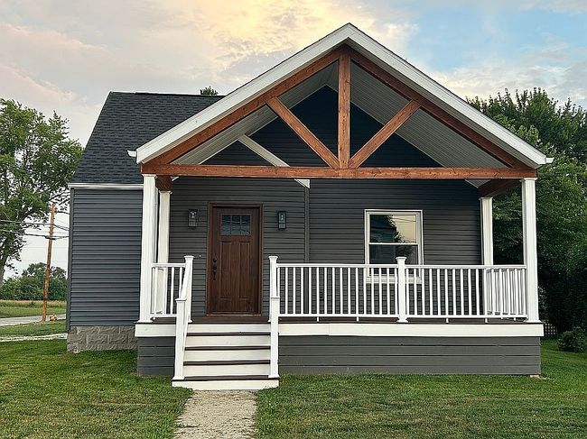 Photo of 515 E Walnut St, Coldwater, OH