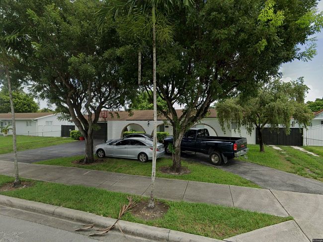Preview of property located at 4305 Sw 97th Ave