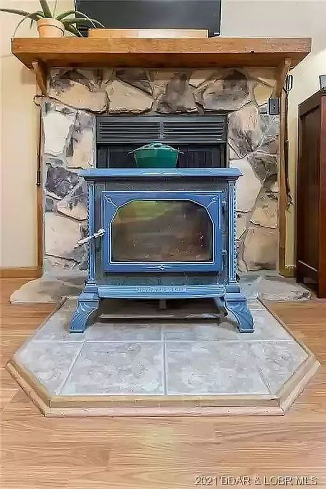 Photo of 192 Bluffview Dr, Camdenton, MO