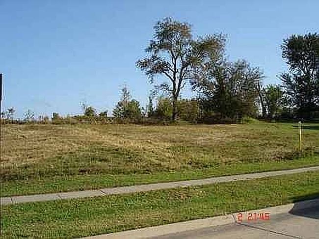 Photo of 1919 13th St, Coralville, IA