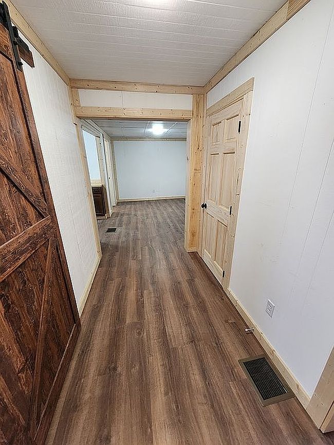 Image of 77 E Main St