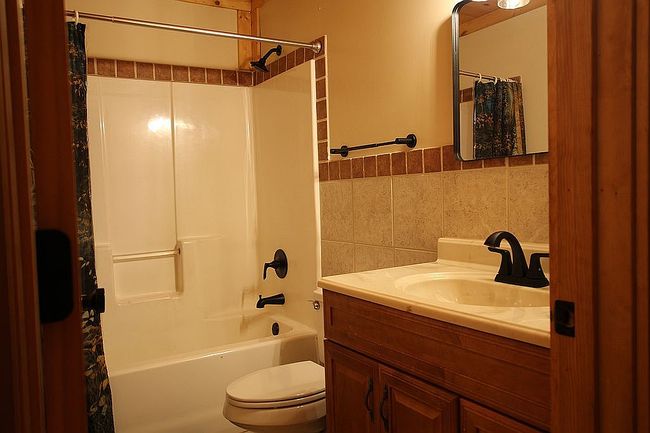 Photo of 215 Sunset View Rd, Cleveland, GA