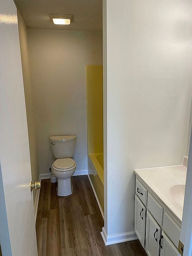 Image of 107 Baker Blvd
