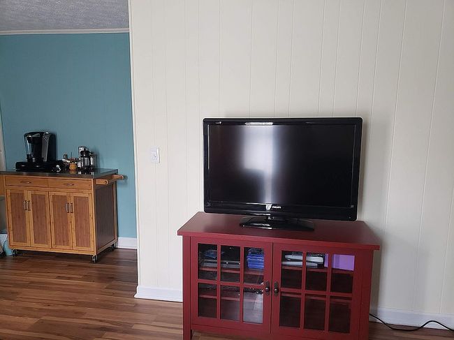 Additional photo 3 of property located at 1043 Circle Dr Se