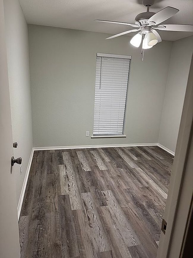 Preview of property located at 1902 Glenwick Ln