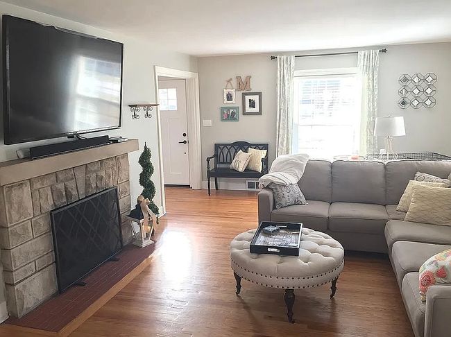 Photo of 405 Breckenridge Ln, Norbourne Estates, KY