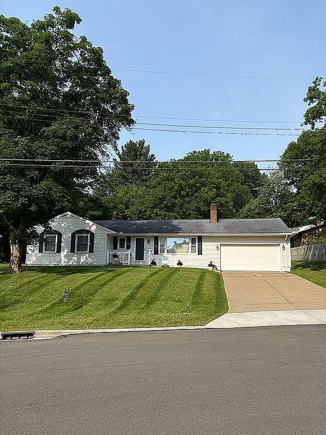 Photo of 2102 Robinhood Dr, Wooster, OH