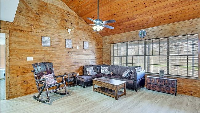 Photo of 831 County Road 1917, Yantis, TX