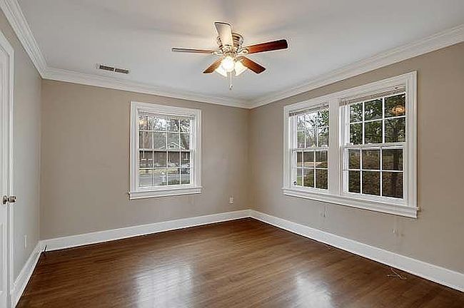 Image of 251 S Holmes St