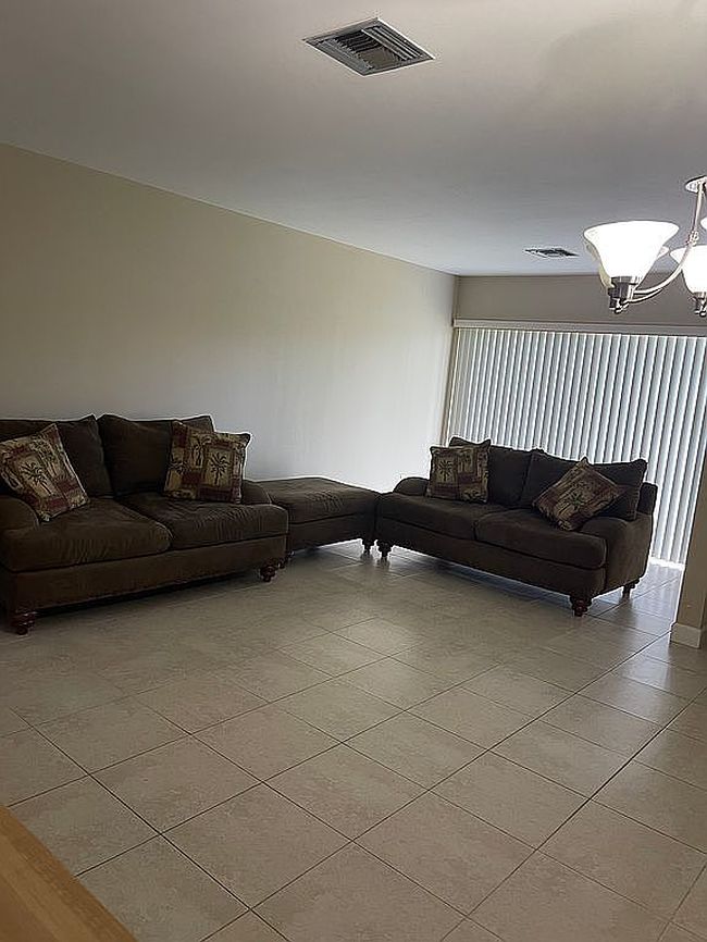 Preview of property located at 1235 S Lakes End Dr Apt C