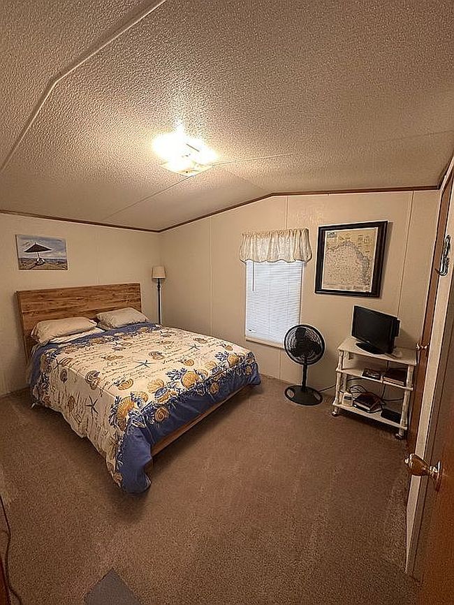 Image of 484 Kings Creek Cir