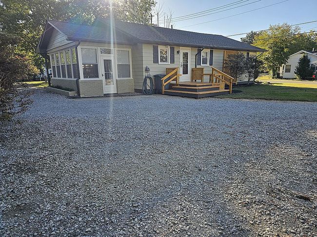 Image of 1300 Grapevine Rd