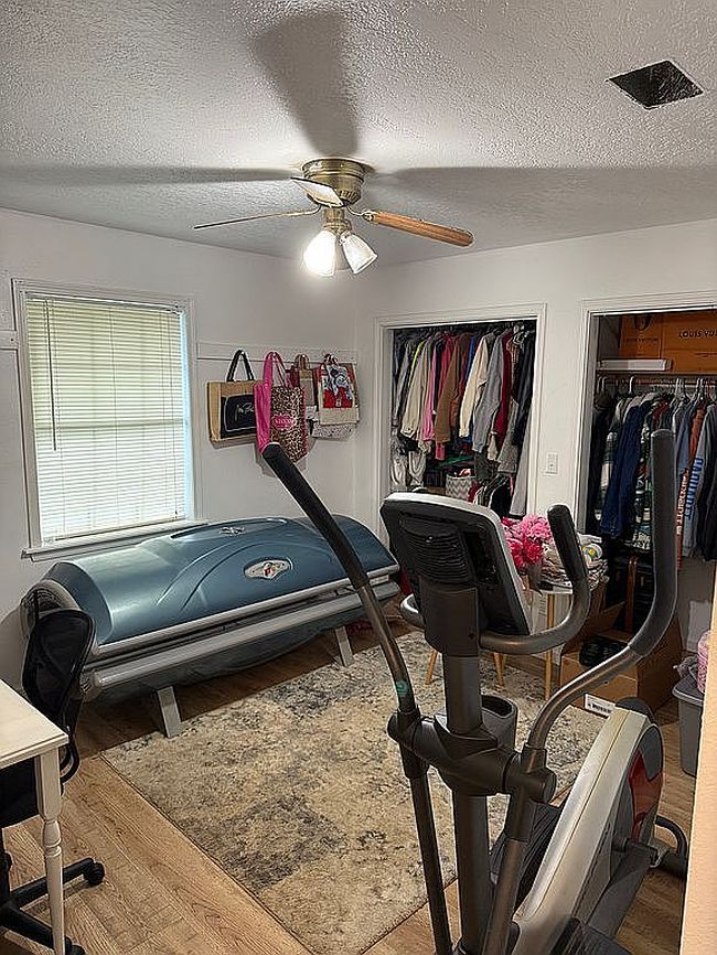 Image of 284 W Robinson Rd