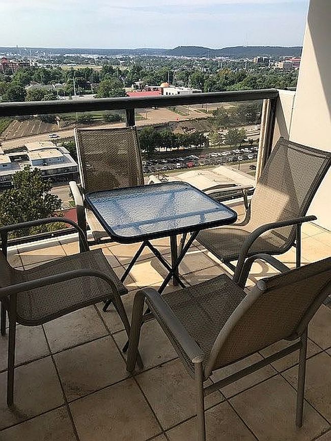 Image of 450 W 7th St Apt 1803