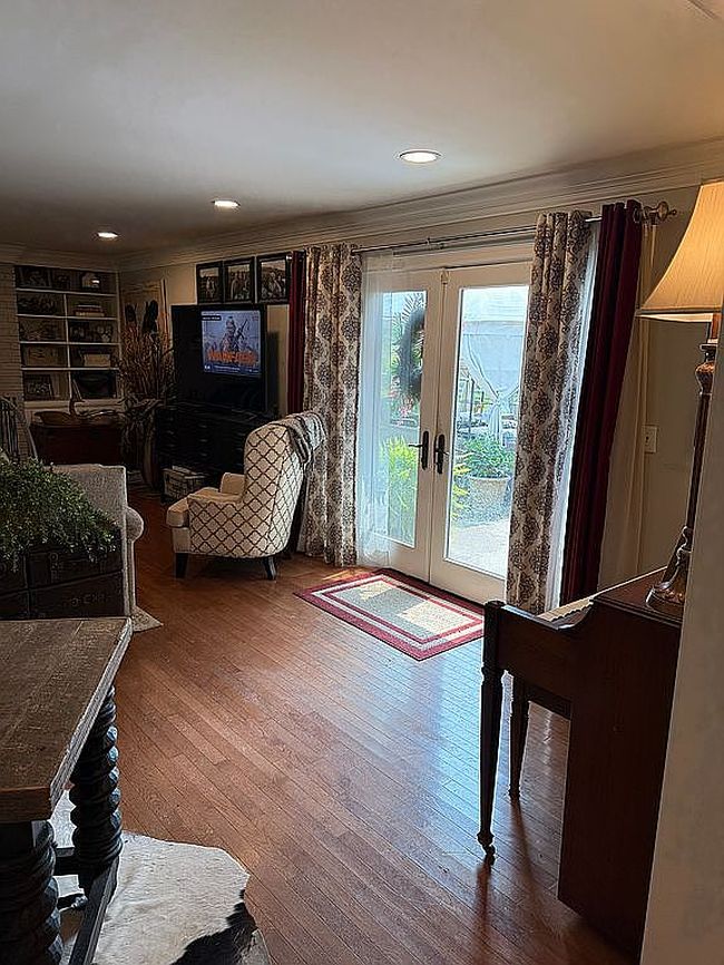 Image of 628 Old Whitley Rd