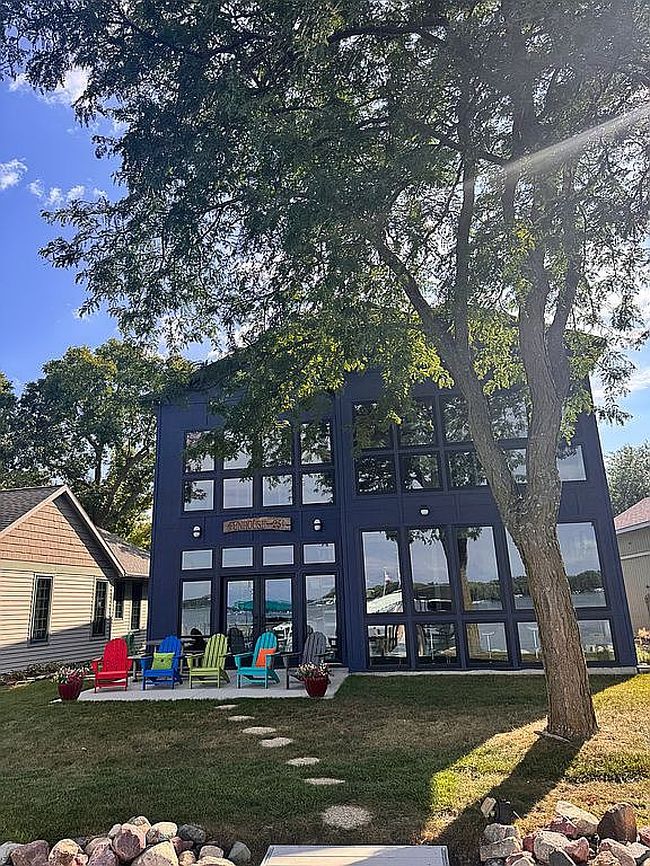 Photo of 1516 Lakeside Ave