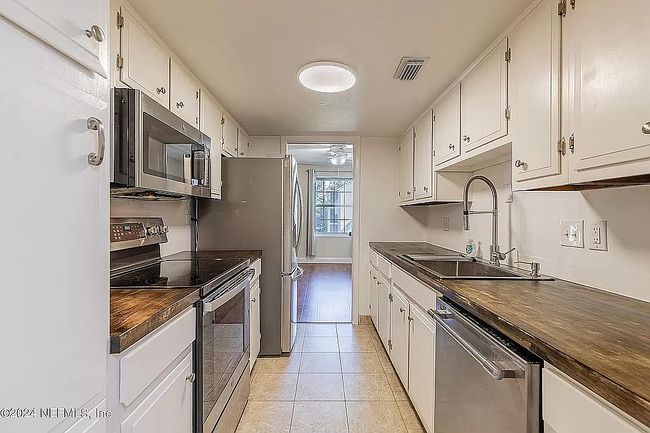 Photo of 4305 Plaza Gate Ln S Apt 202, Jacksonville, FL