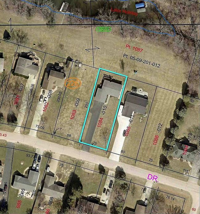 Photo of 1084 Lake Holiday Dr, Sandwich, IL