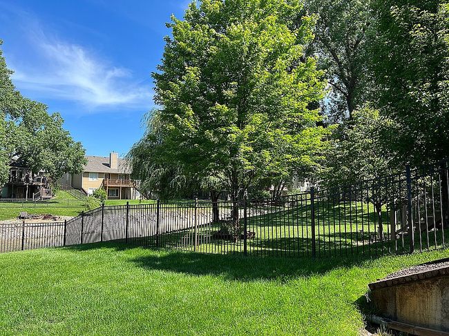 Image of 2460 N Hazelwood Ct