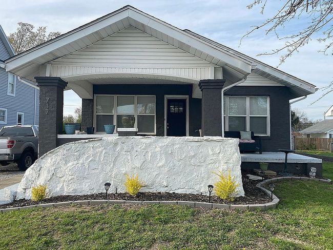 Preview of property located at 717 E Main St