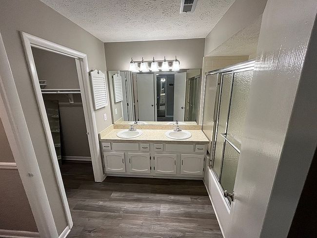 Image of 4961 Fairway Dr
