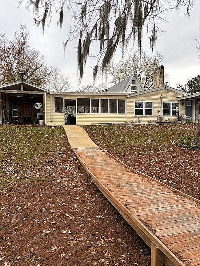 Preview of property located at 198 Chuck Davis Ln