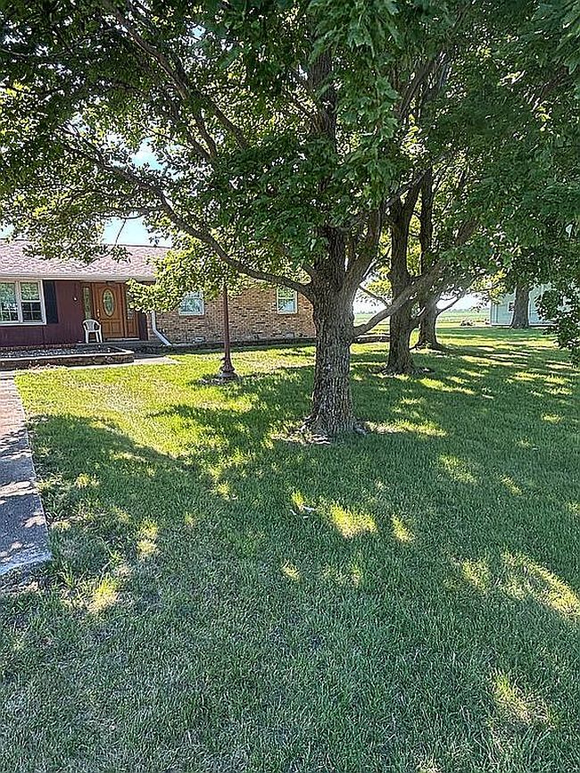Photo of 707 S Chicago St, Rossville, IL