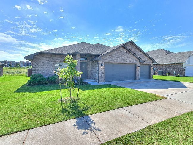 Photo of 15612 Vermillion Dr