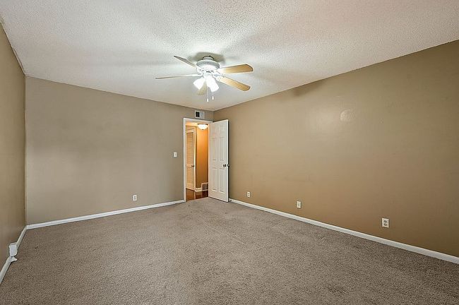 Photo of 4727 Jarboe St Apt 83, Kansas City, MO