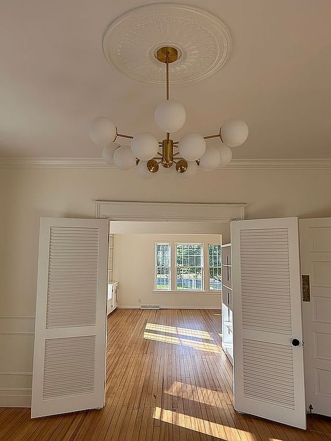 Photo of 1592 New Scotland Rd, Slingerlands, NY