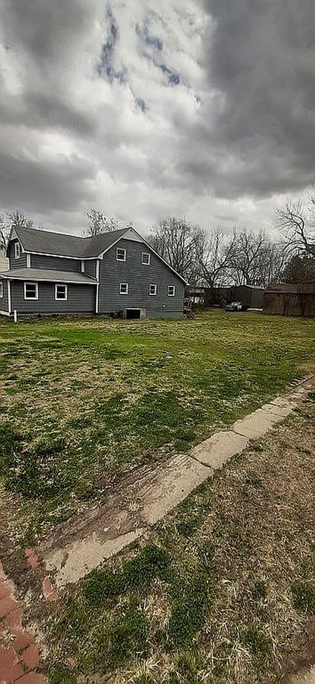 Image of 615 Church St