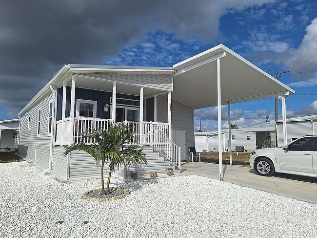 Image of 602 N Waterway