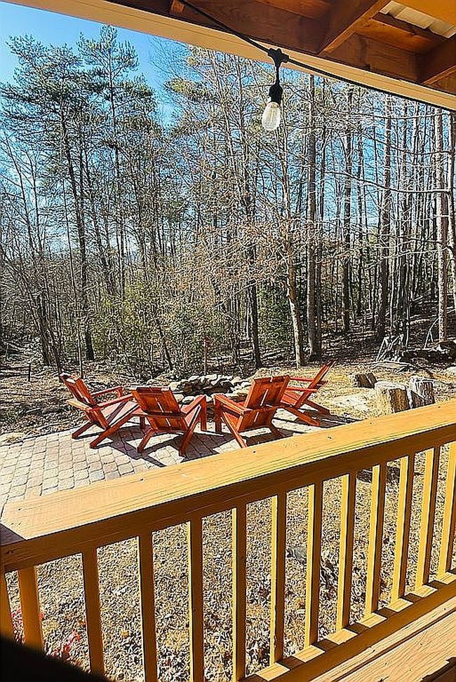 Image of 135 Edens Ln