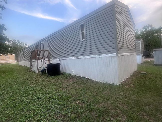 Additional photo 3 of property located at 920 Clearleaf Dr Trailer 312