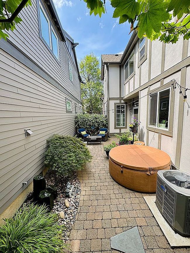 Photo of 11667 Sw Grenoble St, Wilsonville, OR