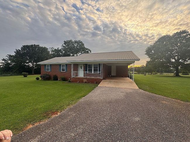Photo of 135 Big Pine Dr, Valley Grande, AL
