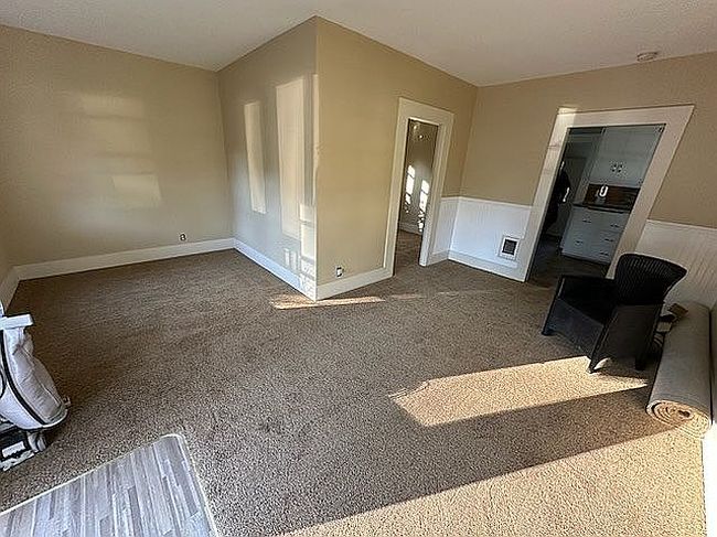 Image of 164 S 4th St