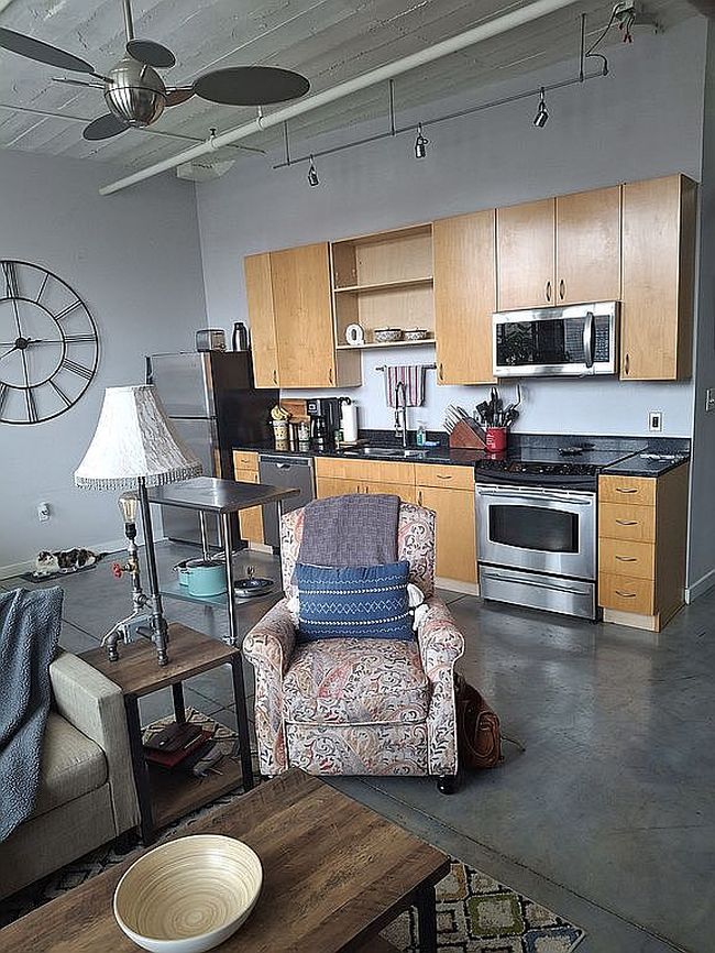 Photo of 1627 Locust St Apt 404, Saint Louis, MO