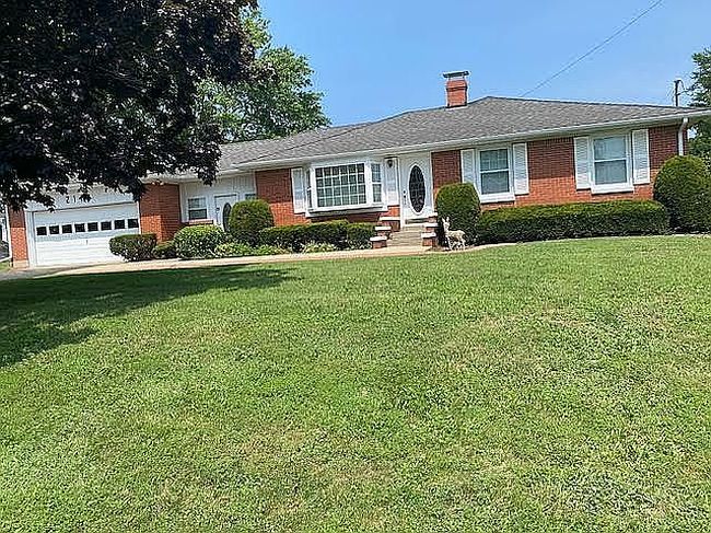 Photo of 2113 Perry Crossing Rd, Sellersburg, IN