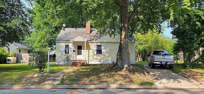 Photo of 26 Rugby Rd, Newport News, VA