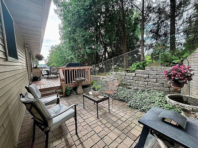Image of 220 Benton St