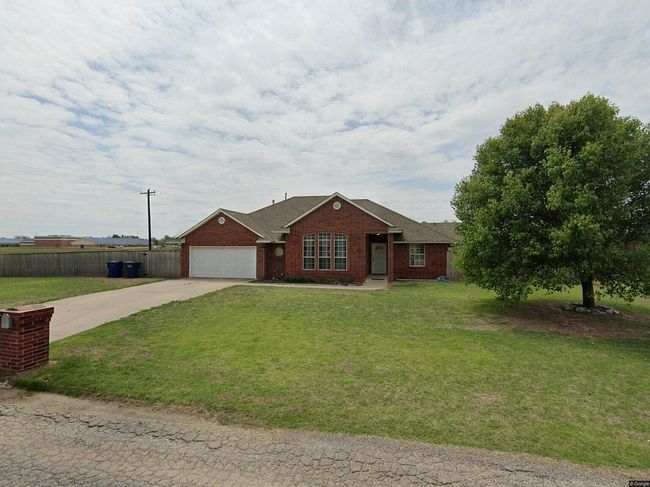 Image of 1001 Sw Carolyn Way