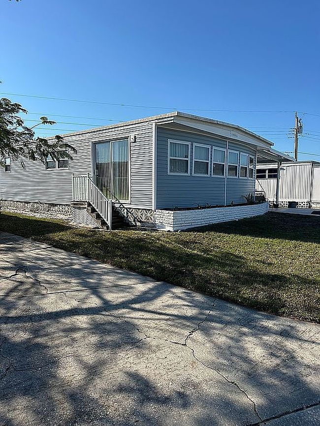 Image of 1840 Palm Springs St