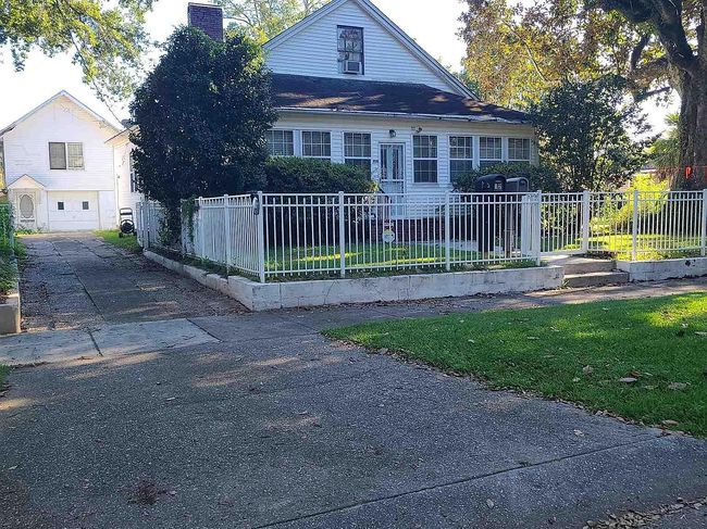 Preview of property located at 919 E Moreno St
